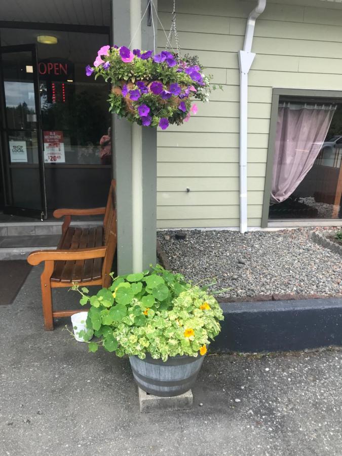 Airport Inn Port Hardy Dış mekan fotoğraf