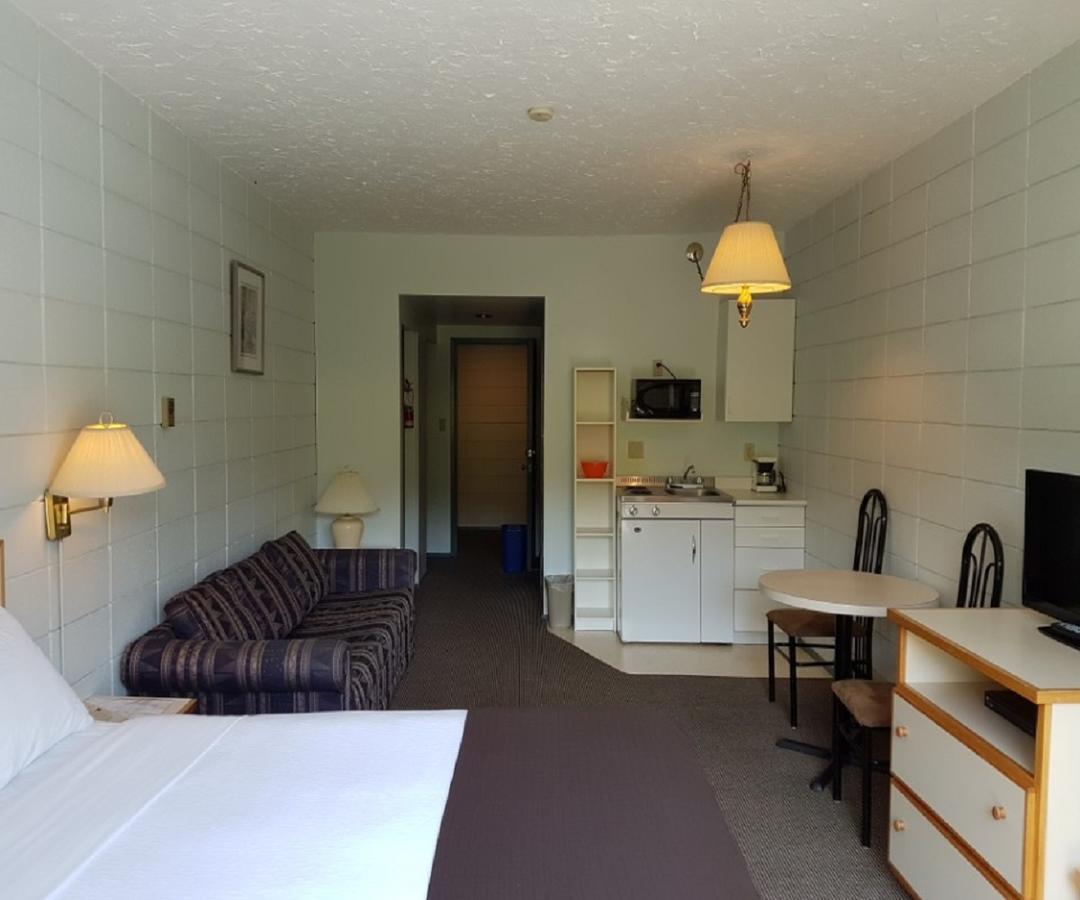 Airport Inn Port Hardy Dış mekan fotoğraf