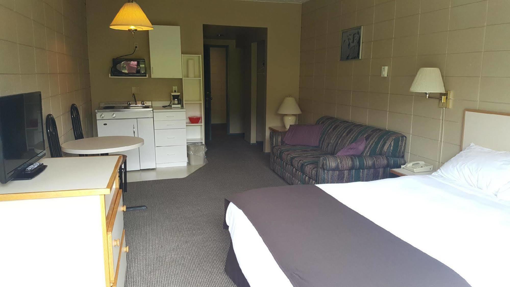 Airport Inn Port Hardy Dış mekan fotoğraf